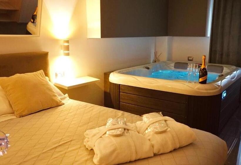 سوییت با استخر, B&b La Rosa Felice