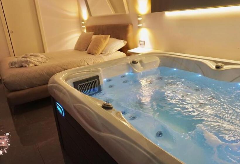 سوییت با استخر, B&b La Rosa Felice