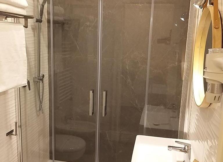 اتاق لوکس سه تخته, B&b La Rosa Felice