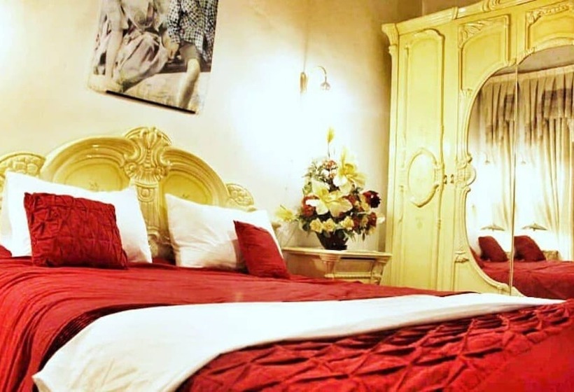 اتاق خانوادگی با سرویس بهداشتی مشترک, Friends Hostel.area B