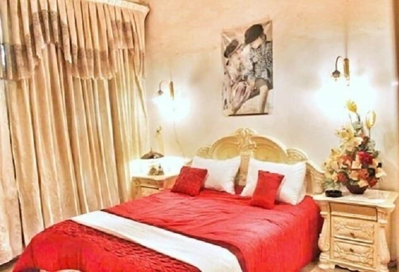 اتاق خانوادگی با سرویس بهداشتی مشترک, Friends Hostel.area B