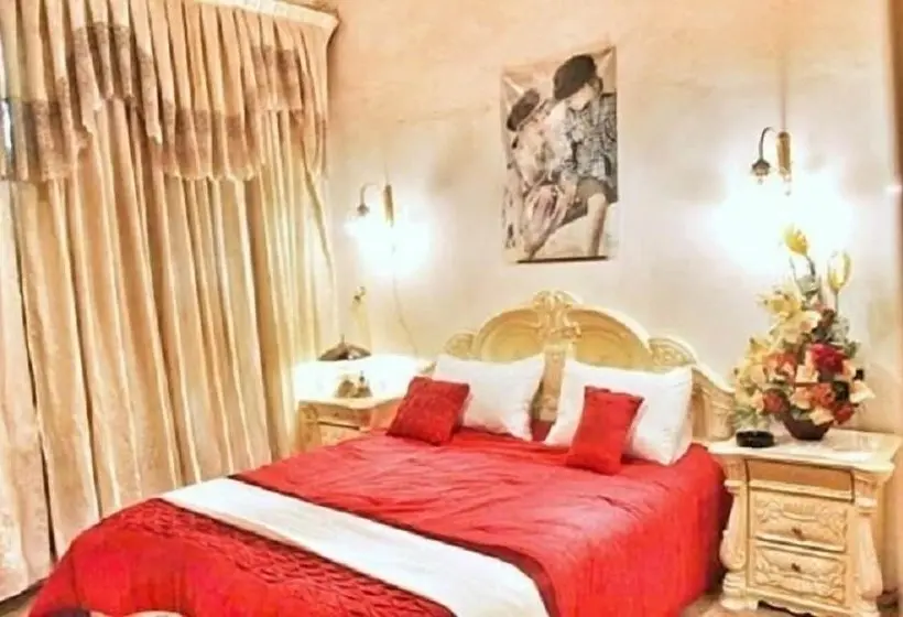 اتاق خانوادگی با سرویس بهداشتی مشترک, Friends Hostel.area B