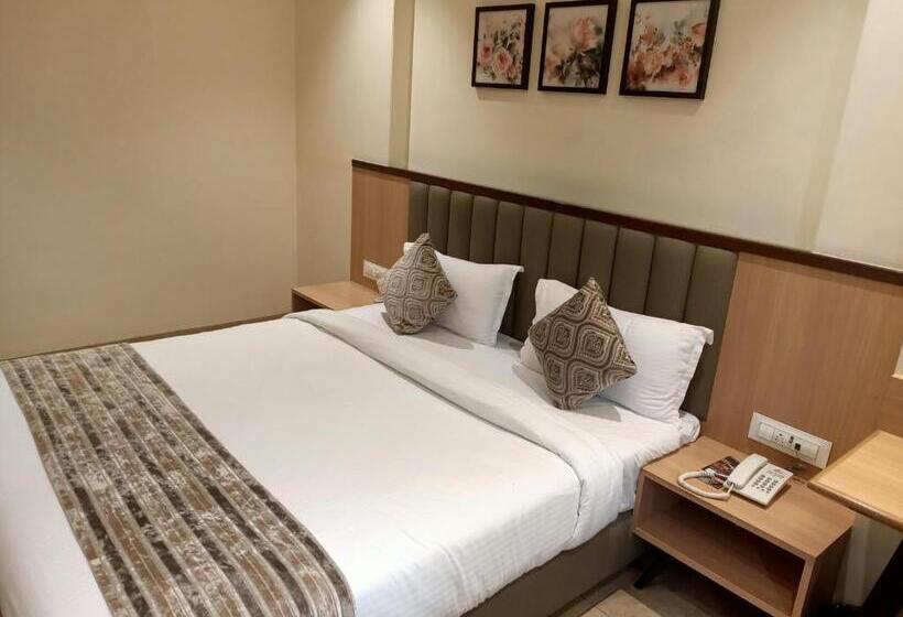 غرفة قياسية, Rudra Shelter Business