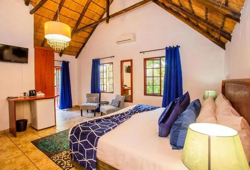 バルコニー付きデラックスルーム, The Villa Manor & Spa