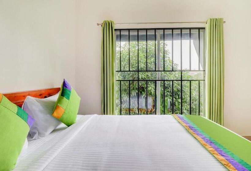 带特大床的标准间, Treebo New Redfern, Madikeri