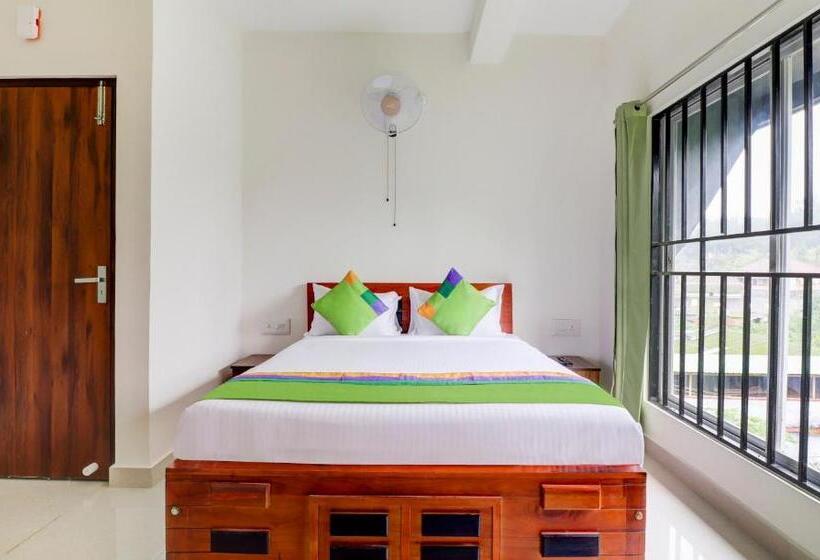 اتاق استاندارد با تخت دو نفره بزرگ, Treebo New Redfern, Madikeri