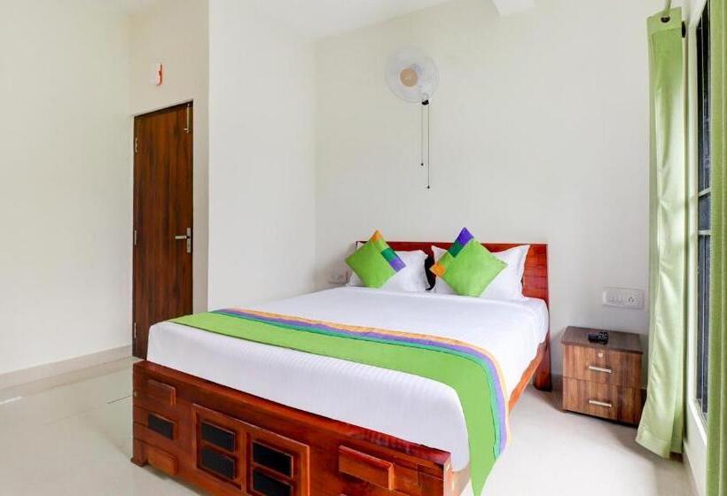 اتاق استاندارد با تخت دو نفره بزرگ, Treebo New Redfern, Madikeri