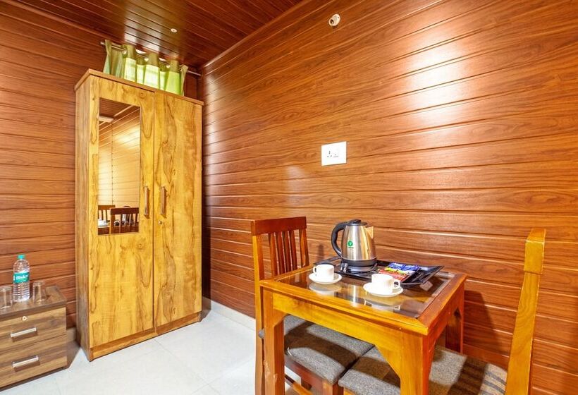 اتاق لوکس, Treebo New Redfern, Madikeri