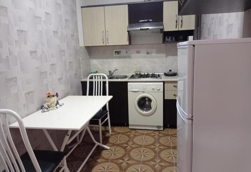 اتاق خانوادگی, Bizim Ev Hostel