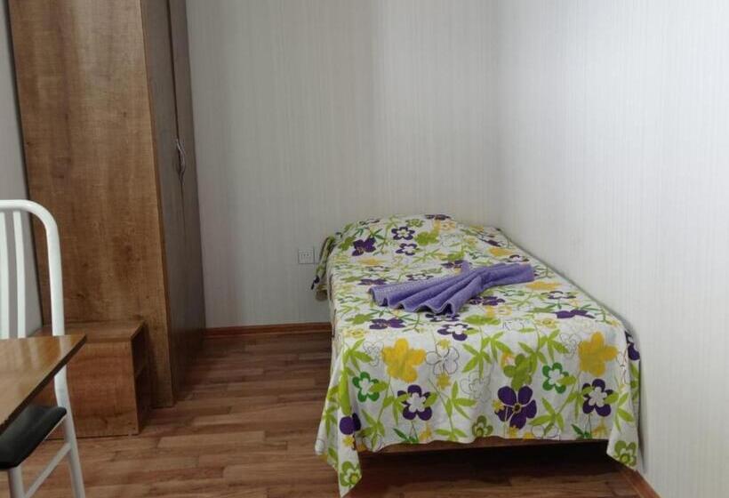 اتاق خانوادگی, Bizim Ev Hostel