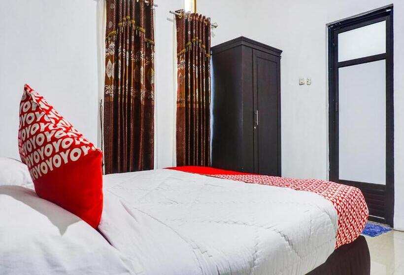 豪华房间, Reddoorz Near Makassar Town Square 2