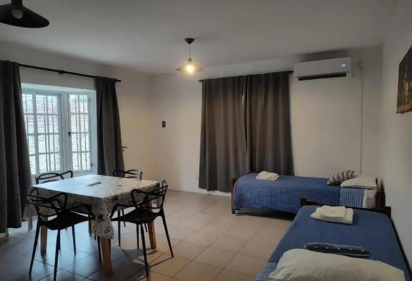 スタンダード4人部屋, Ezeiza Home