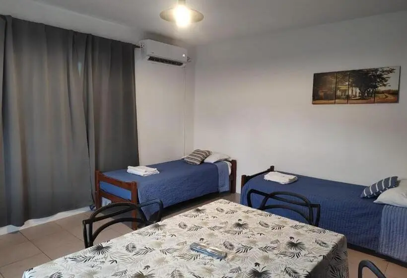 スタンダード4人部屋, Ezeiza Home