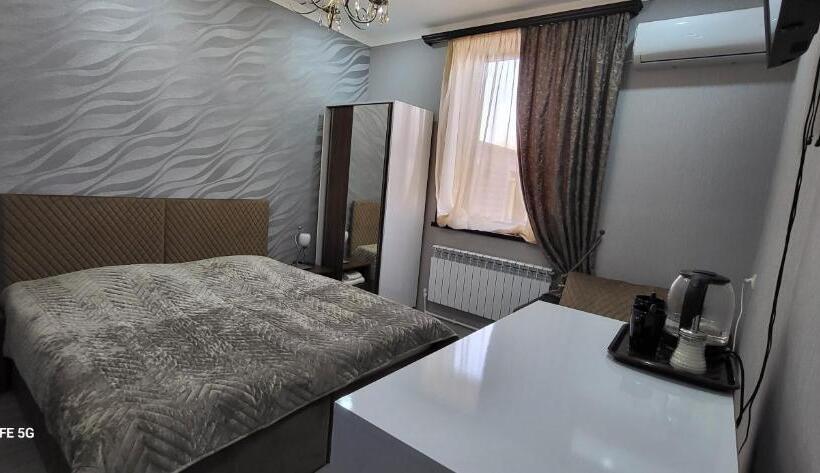 חדר סטנדרט, Ahana