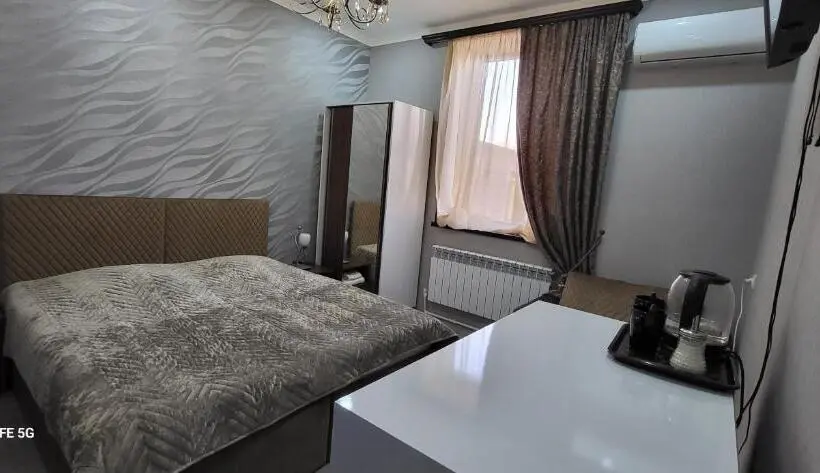 Standard-huone, Ahana