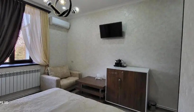 Standard-huone, Ahana