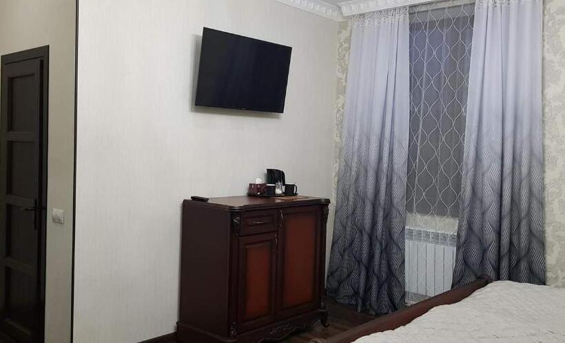 חדר סטנדרט, Ahana