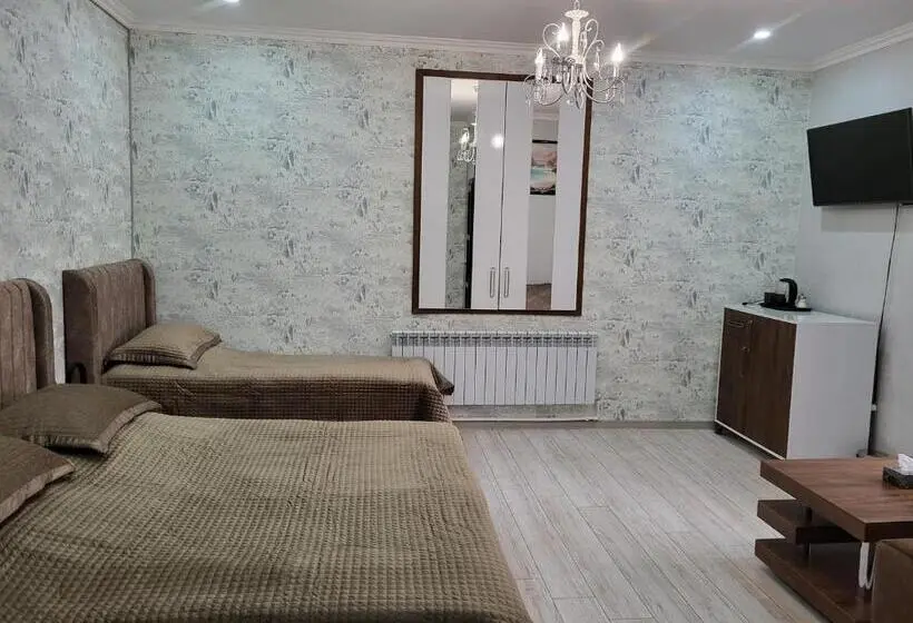 Deluxe Kolmen Hengen Huone, Ahana