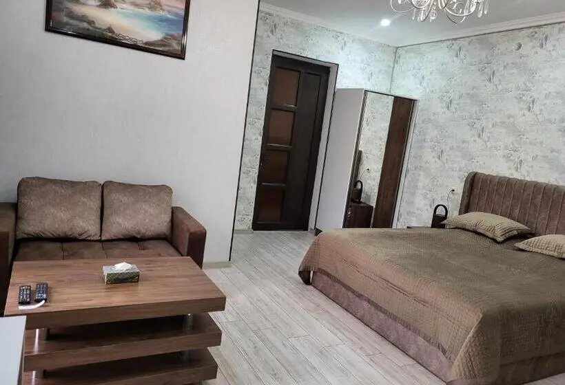 Deluxe Kolmen Hengen Huone, Ahana