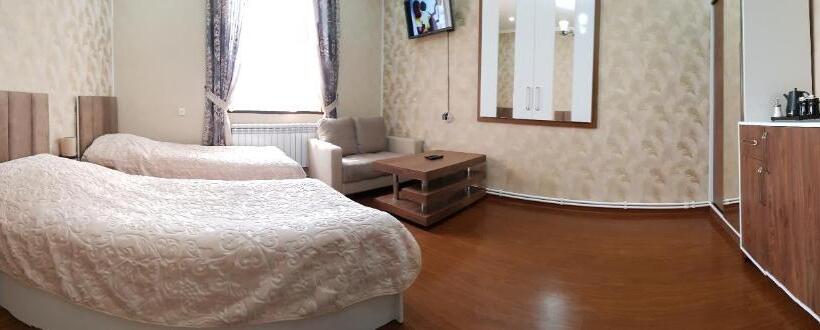 חדר דלוקס, Ahana