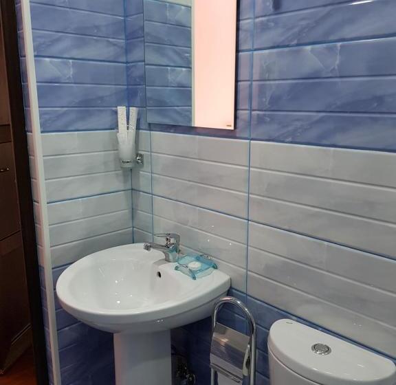 חדר סטנדרט, Ahana