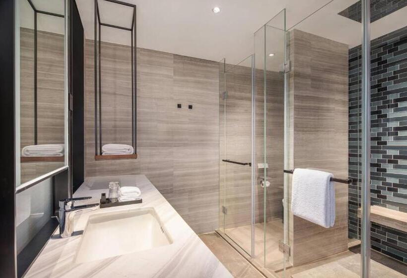 Büyük Çift Kişilik Yataklı Standart Oda, Fairfield By Marriott Taizhou Bay