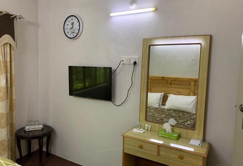 اتاق لوکس, Naveed Tourist Inn