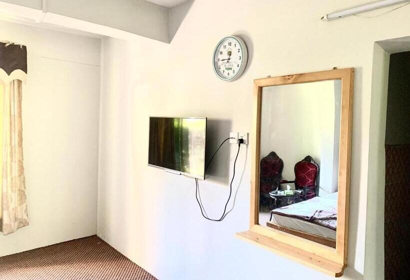 اتاق استاندارد, Naveed Tourist Inn