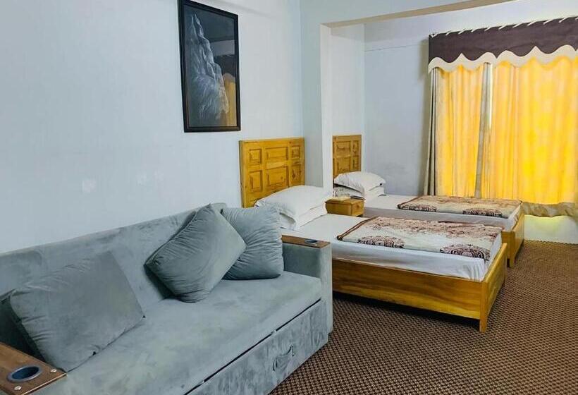 اتاق استاندارد, Naveed Tourist Inn