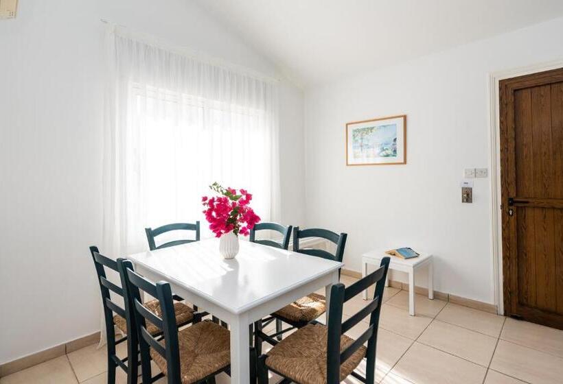 بنجلو قياسى 3 غرف نوم, Fig Tree Z Holiday Resort