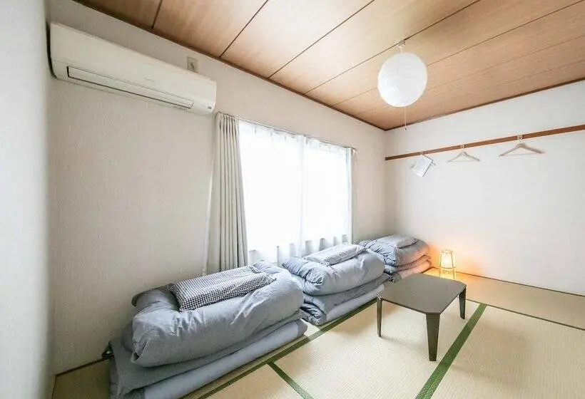 バスルーム共有のトリプルスタンダード, Guest House Meets Okayama All Private Room Hostel