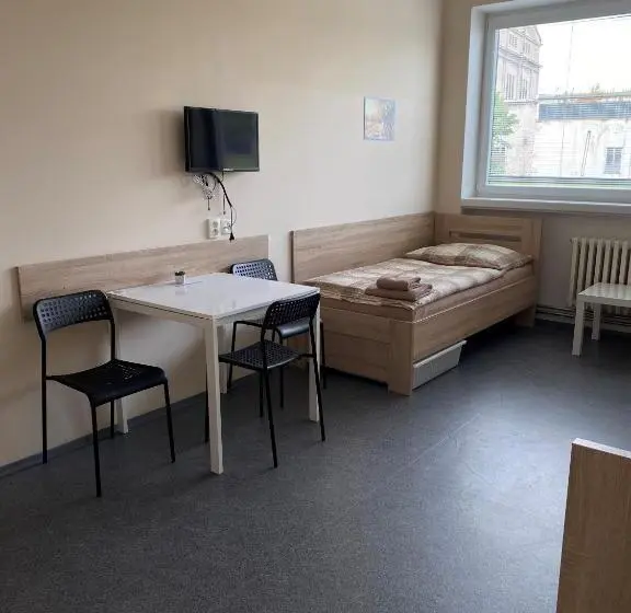 スタンダードトリプルルーム, Hostel Hodonín