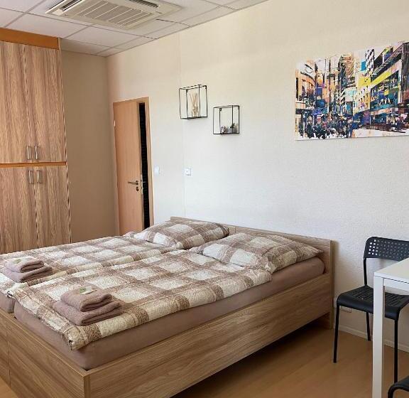 标准间, Hostel Hodonín