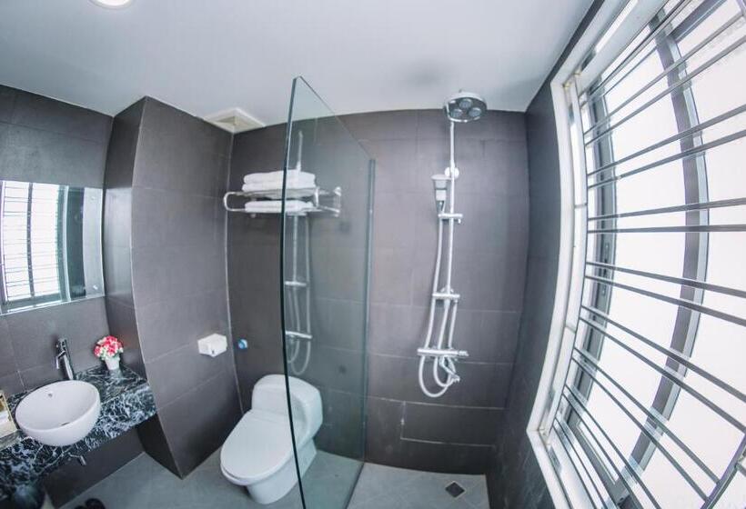 اتاق سوپریور با تخت بزرگ, Cao Minh