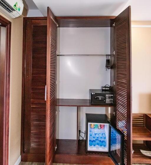 اتاق سوپریور با تخت بزرگ, Cao Minh