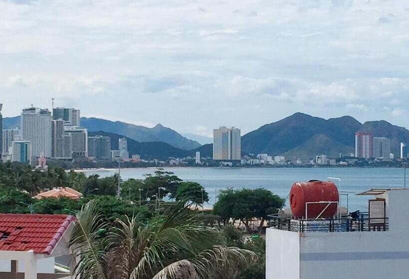 اتاق لوکس با بالکن, Khánh An