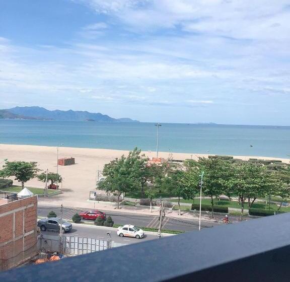 اتاق لوکس با بالکن, Khánh An