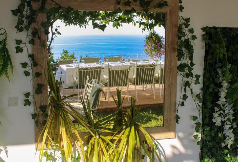 اتاق استاندارد سه نفره, Aphrodite S Garden
