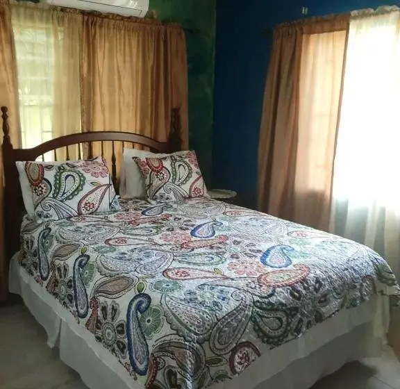 بانگلوی استاندارد, Granann's Place