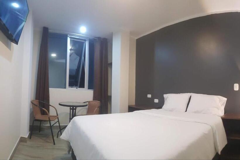 اتاق لوکس, Hospedaje Diamantes