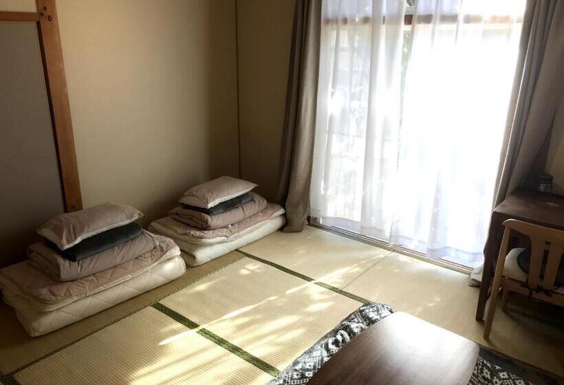 اتاق استاندارد, Tsushima White House