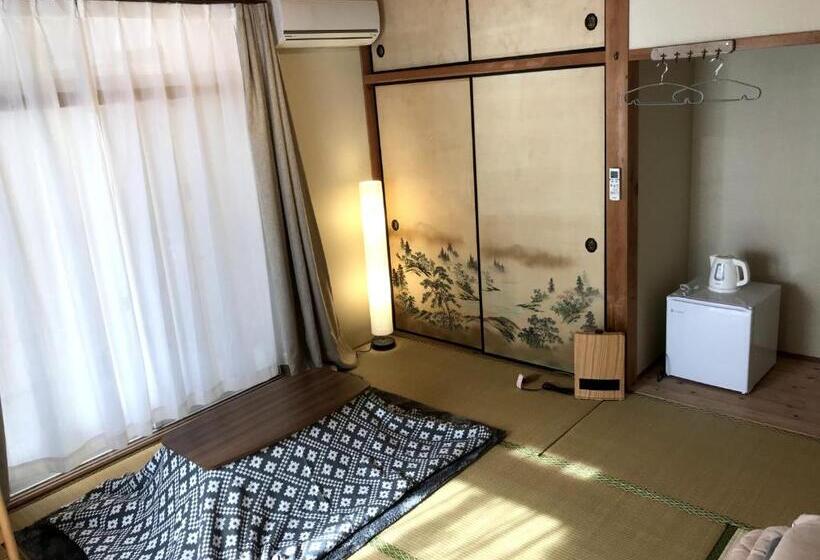 اتاق استاندارد, Tsushima White House