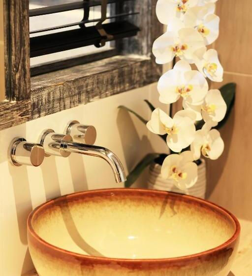 غرفة ديلوكس مطلة على حمام السباحة, Ananya Lipe Resort