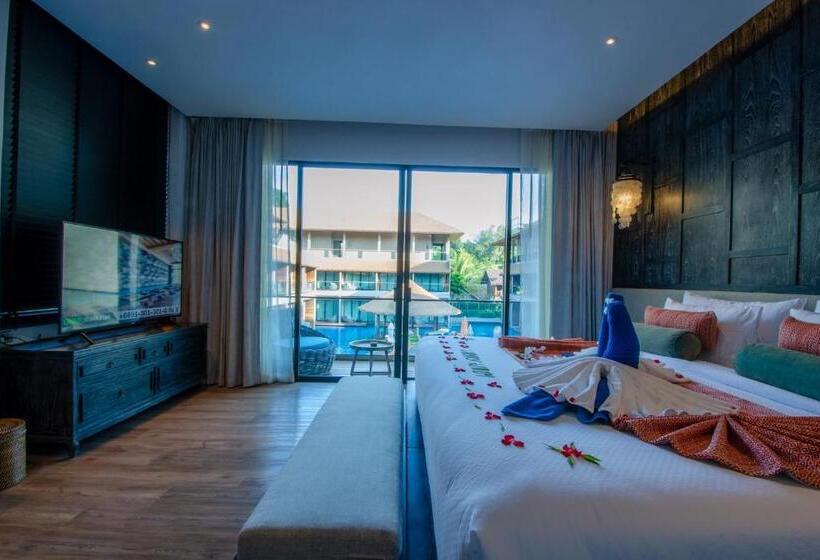 غرفة ديلوكس مطلة على حمام السباحة, Ananya Lipe Resort