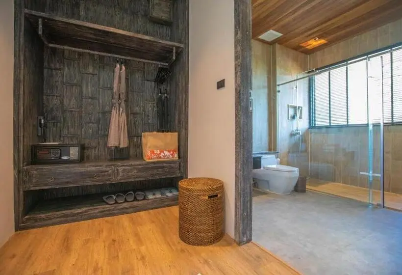 デラックススイート, Ananya Lipe Resort