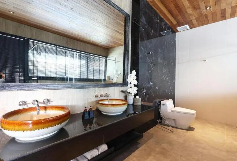 デラックススイート, Ananya Lipe Resort