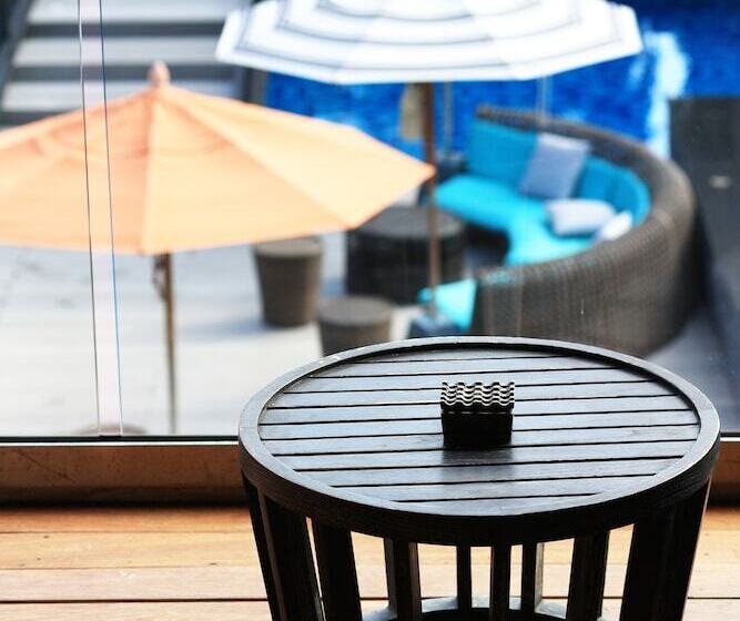 غرفة ديلوكس مطلة على حمام السباحة, Ananya Lipe Resort