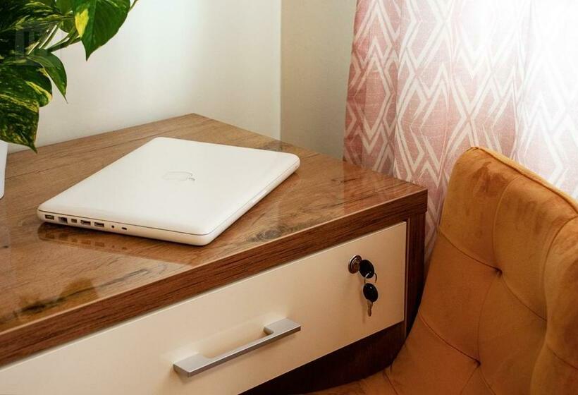 غرفة قياسية, Isha