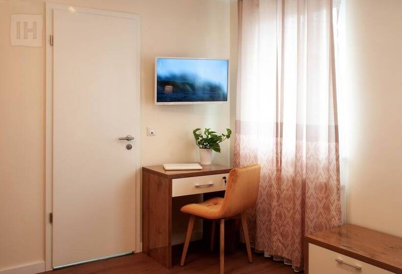 غرفة قياسية, Isha