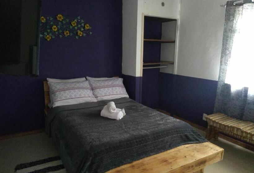 Трехместный Номер Стандарт с Балконом, Pousada Toque De Minas